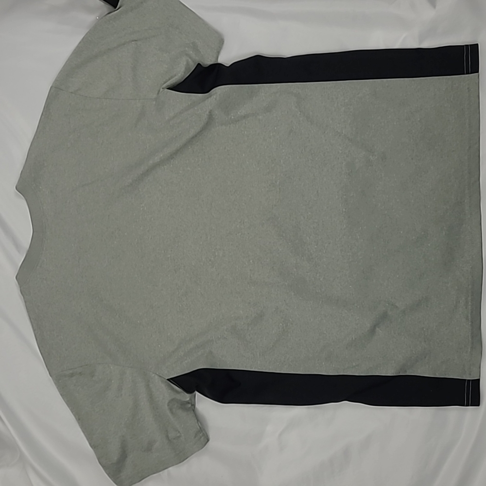 {Nike} Shirt Dri Fit - Picture 2 of 2